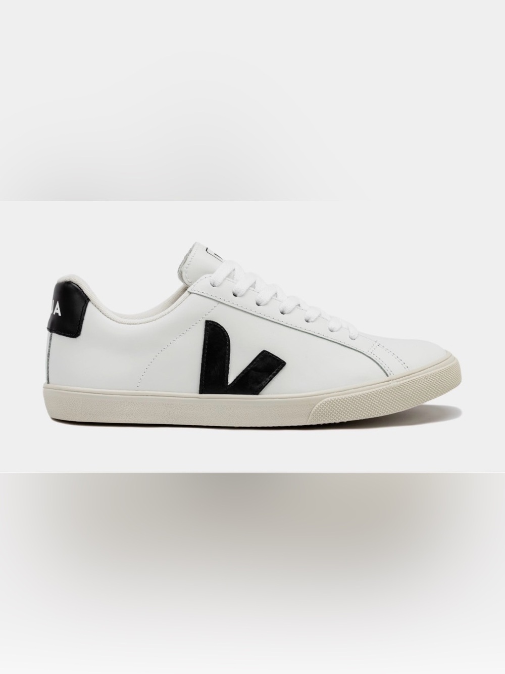 Veja Women’s ESPLAR LEATHER WHITE BLACK Sneaker Size 6